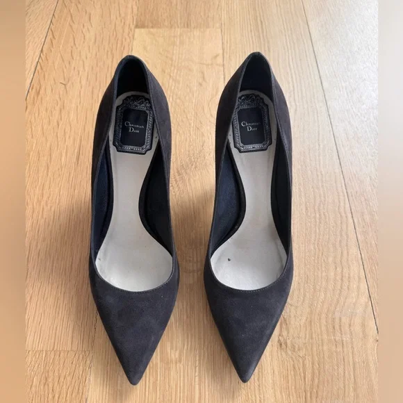 Dior Elegant Black Suede Heels - Picture 1 of 4